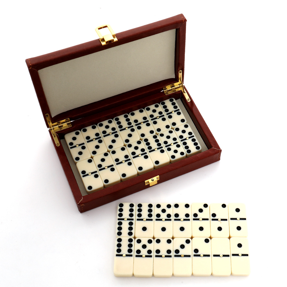 Board Game Master - 28ピースのレジン製ドミノセット、クラシックなドミノゲーム、精巧な木製ボックス付き、大人と子供向けのファミリートラベルテーブルゲーム
