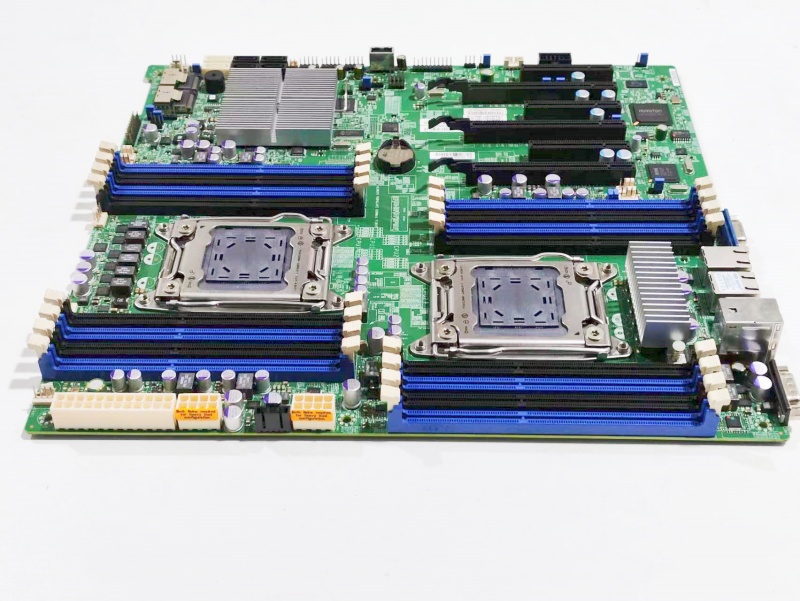 Supermicro X9DR3-F/X9DRI-F デュア - Board Game Book のレビューと価格