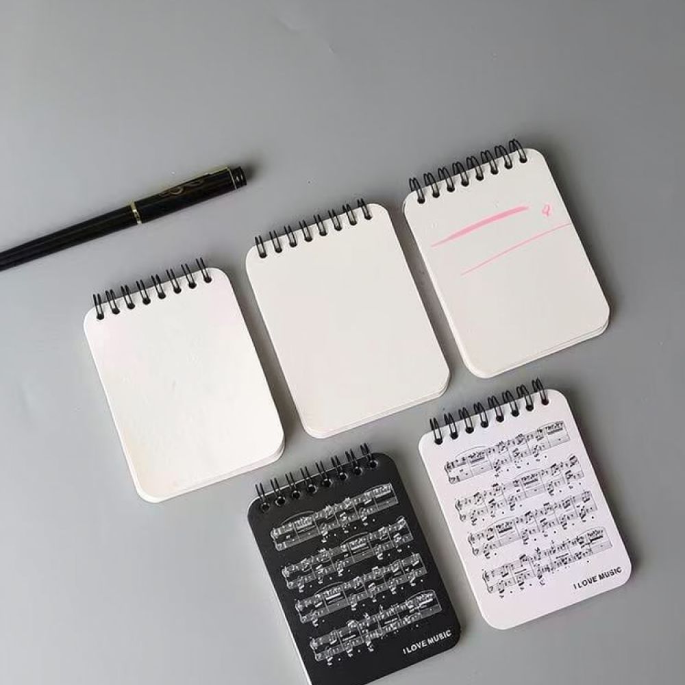 「周旭ピアノテーマ」のポケットサイズのノート。小型で持ち運び - Score Pad Notepad のレビューと価格